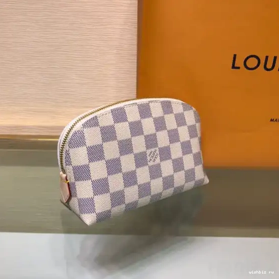 WIS VUITTON COSMETIC POUCH LOUIS 0508